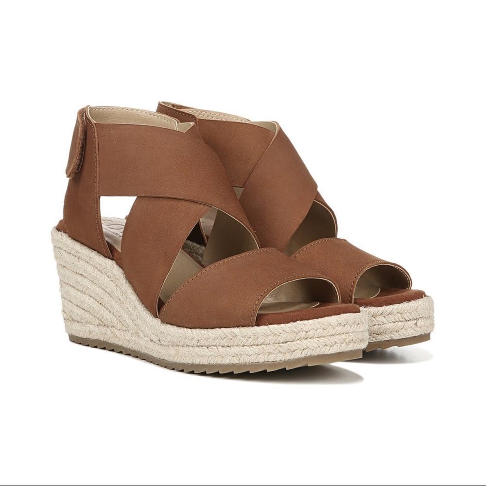 ✨HP✨Naturalized SOUL “Oshay” wedge sandals✨